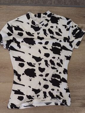 SHEIN Black and White Cow Spot Short Sleeve Tee